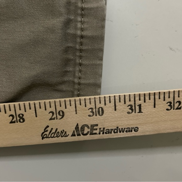 Levi’s 540 Jeans Men’s 40/32 Beige Tapered Leg Mid Rise Casual Stretch Comfort - Picture 9 of 16